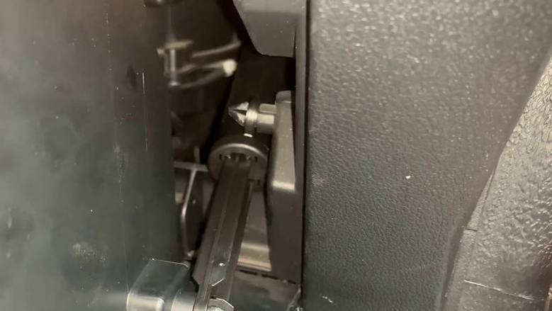 门锁锁舌弹出不顺畅缩略图