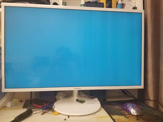 台式电脑屏幕突然变暗游戏截图