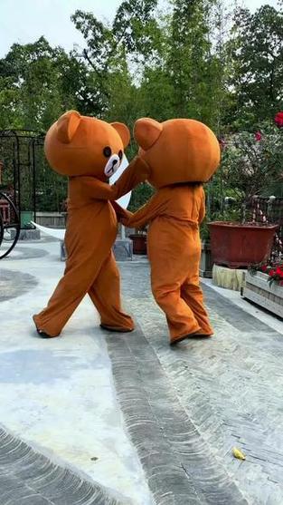 皮皮熊搞笑视频缩略图