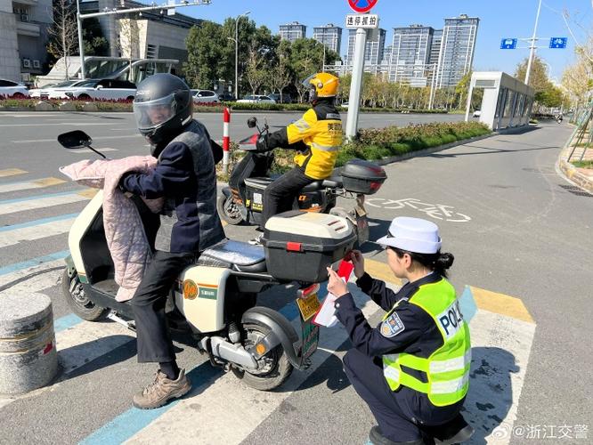 开电瓶车十大安全隐患缩略图