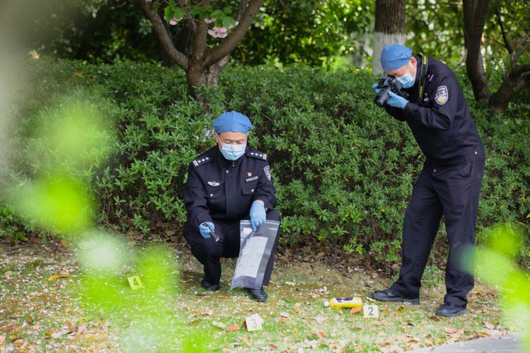 警察验指纹麻烦吗缩略图