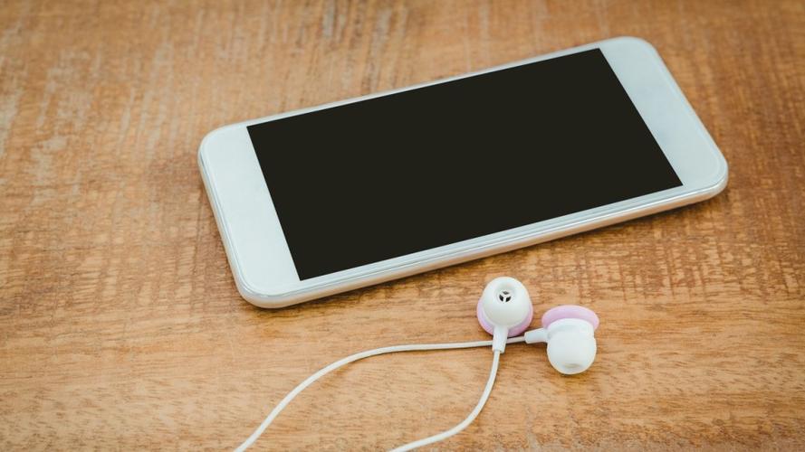 iphone插上耳机还是外放缩略图