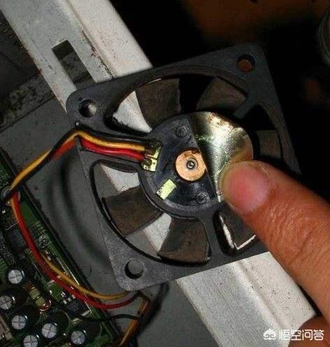 电脑主机叽叽叽叽的叫缩略图