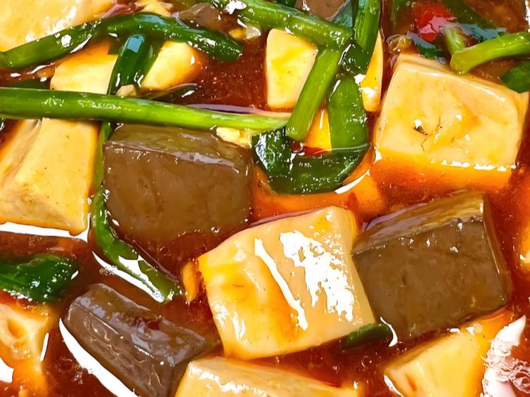 鸭血用什么洗才能洗掉?游戏截图
