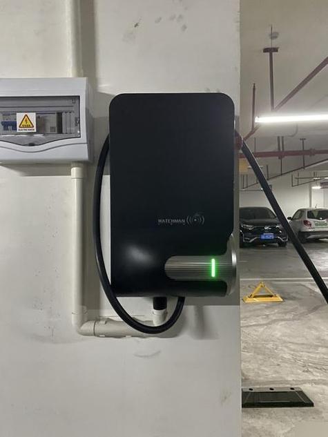 特斯拉家用充电桩缩略图