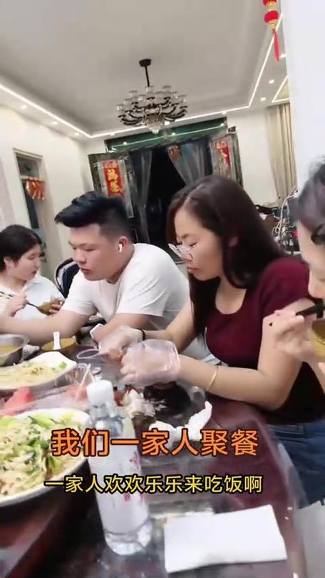 门第欢欢乐乐吃饭游戏截图