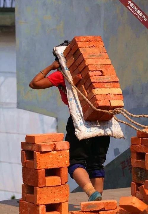 搬砖工作室赚钱吗图标