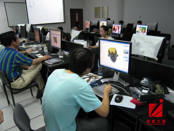 插画师培训班一般多少钱缩略图