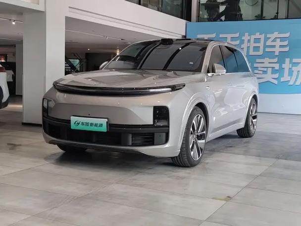 理想车价格多少钱一辆缩略图