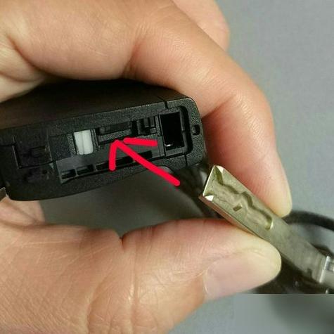 马自达钥匙如何换电池游戏截图