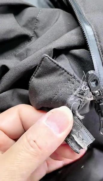 羽绒服拉链缺齿怎么办缩略图
