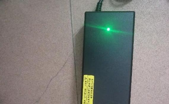 电池充电器绿灯亮充不进电缩略图