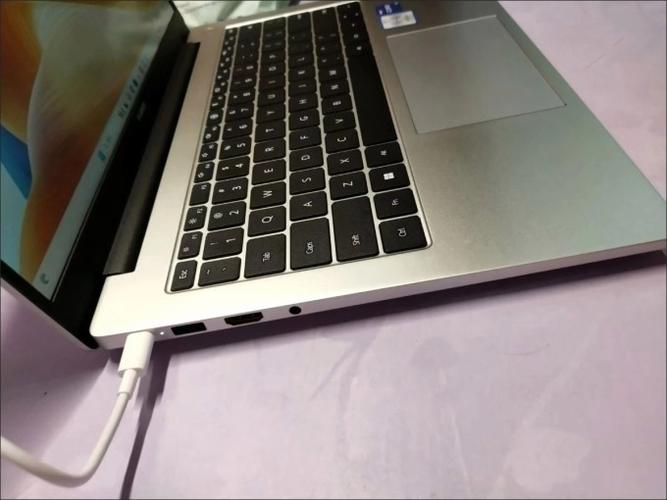 华为笔记本换外壳多少钱缩略图