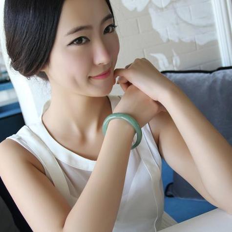 三种女人不宜戴玉缩略图