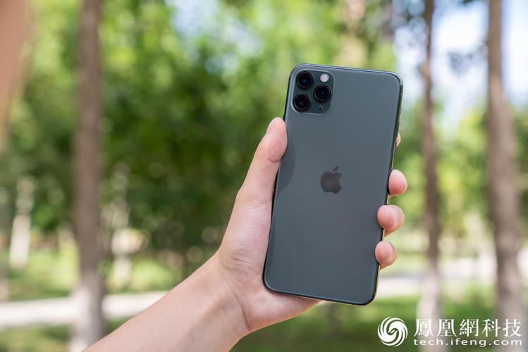 苹果iphone11pro暗绿色缩略图