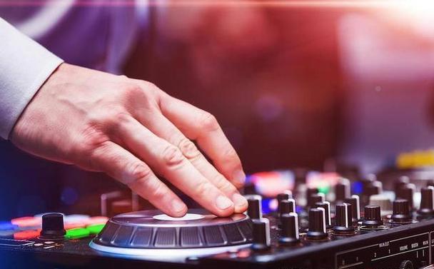 dj一个月收入大概多少缩略图