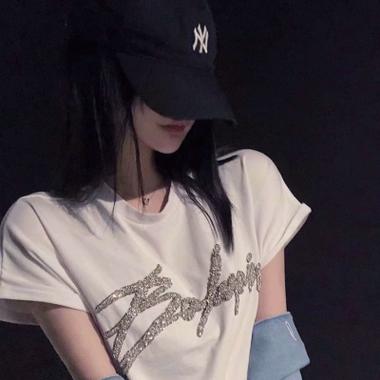 女生帅气头像图片缩略图