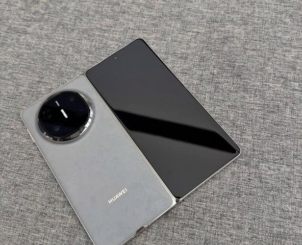 华为手机突然变灰色屏幕怎么回事缩略图