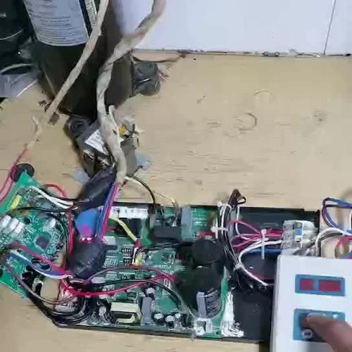 空调主板坏了换一个多少钱游戏截图