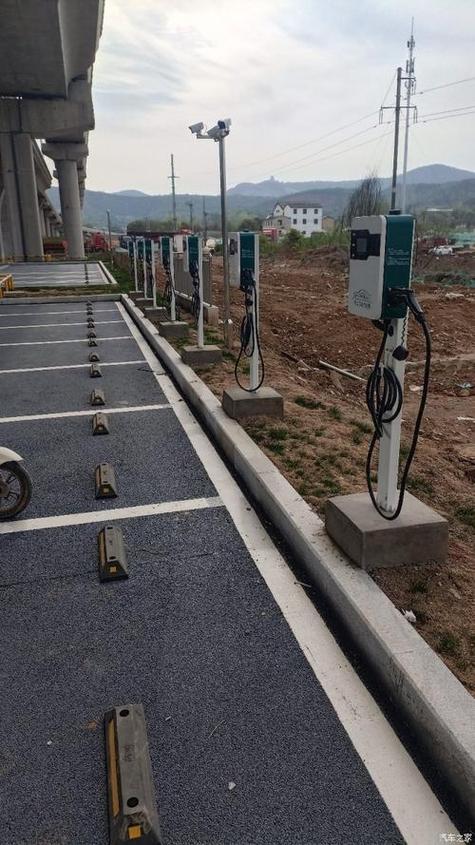 去附近的充电桩缩略图