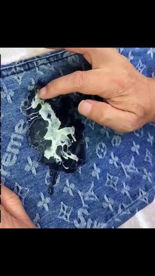 衣服被粘胶粘住了,怎么才能洗掉缩略图