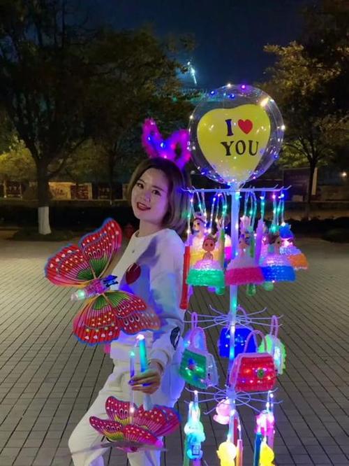 带娃摆摊卖什么好缩略图