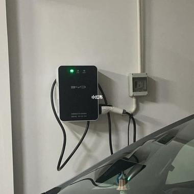 比亚迪充电桩红灯缩略图