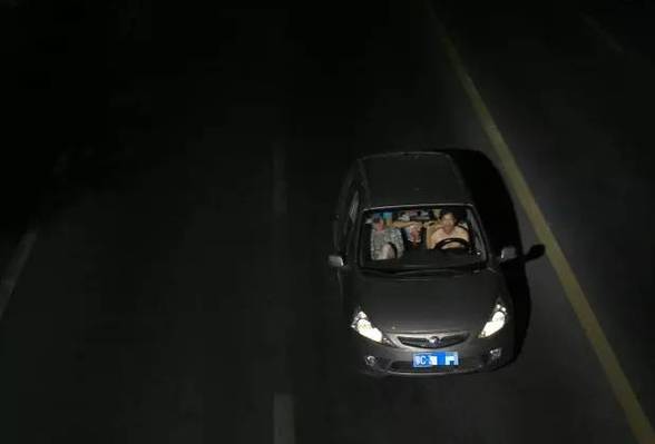 前置摄像头拍远景模糊缩略图