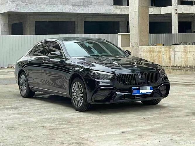 奔驰e300最新款2020款缩略图