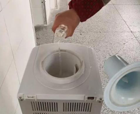 沁园饮水机怎么清洗缩略图