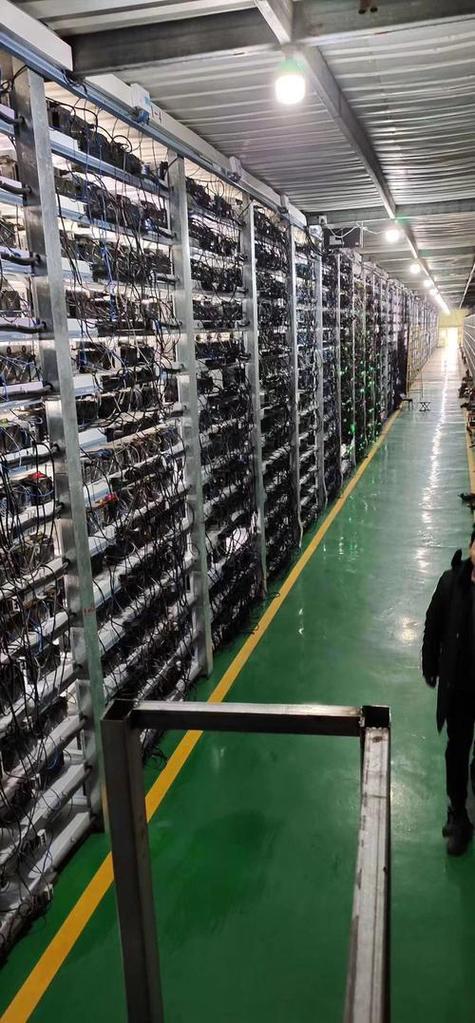 徽比特挖矿游戏截图