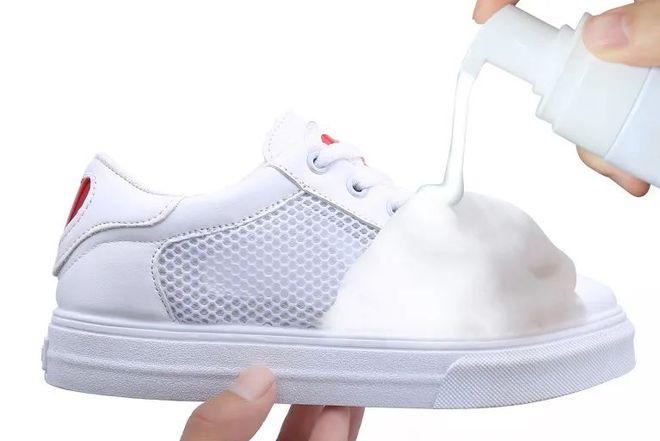 怎么洗白鞋子可以变白缩略图