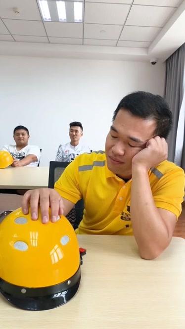 阿拉警察app怎么下载缩略图