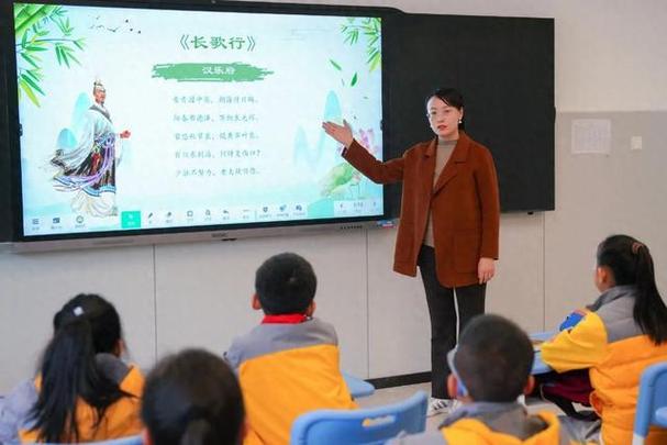 关于放学的古诗词缩略图