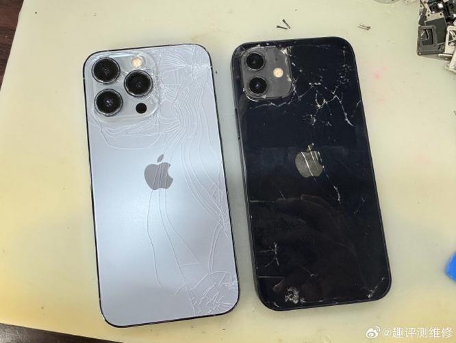 苹果13pm后盖玻璃碎了更换多少钱缩略图