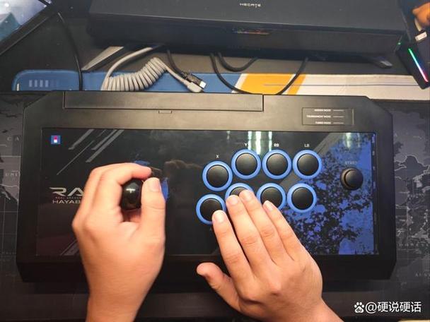 pc虚拟摇杆游戏截图