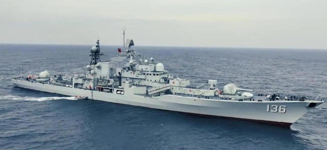 现代战舰驱逐舰缩略图