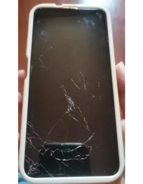 手机屏幕摔坏了修要多少钱缩略图