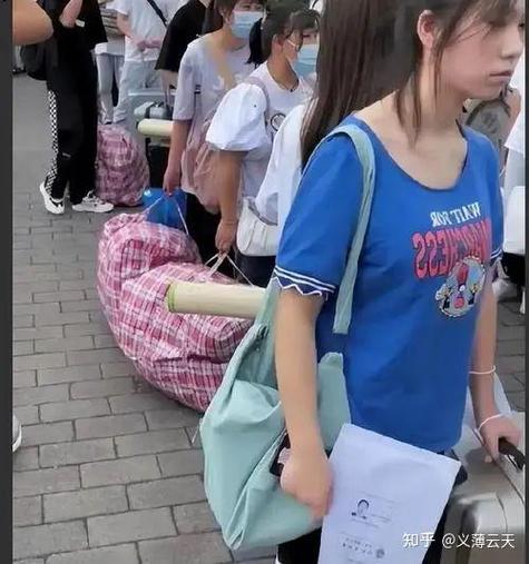 高中生怎么赚钱游戏截图