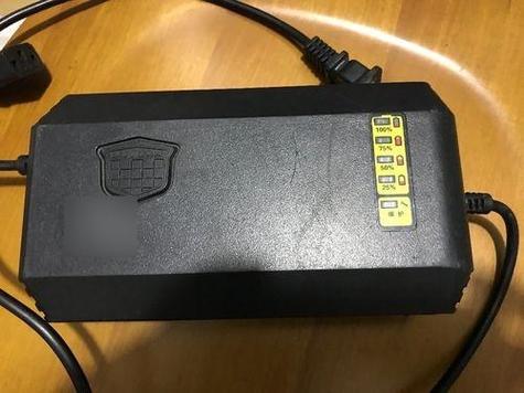 绿源电动车充电器一直亮绿灯缩略图
