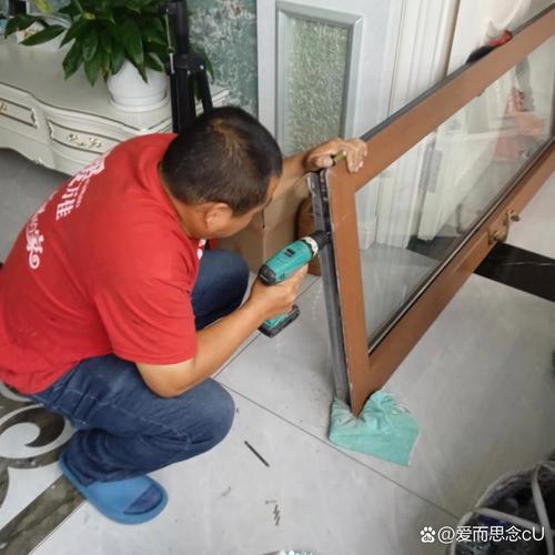 卫生间门坏了,铆钉如何拆啊缩略图