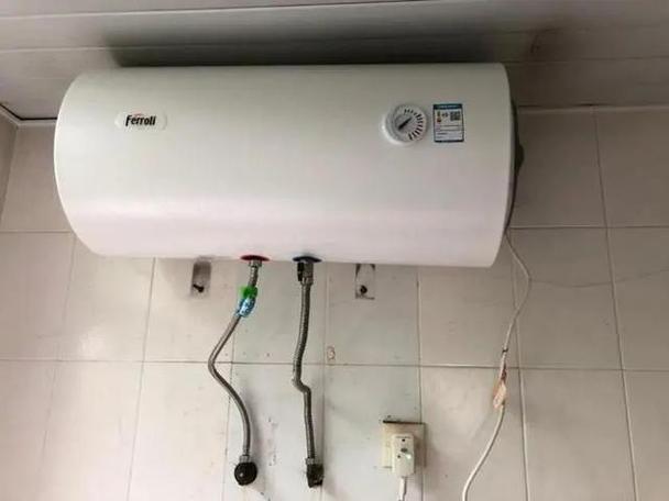 电热水器从电线孔漏水缩略图