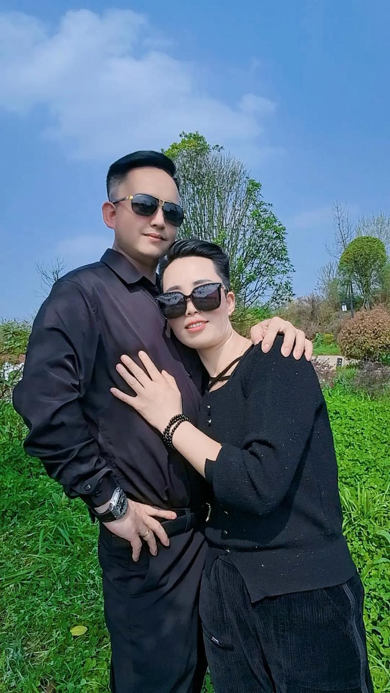 两夫妻2缩略图