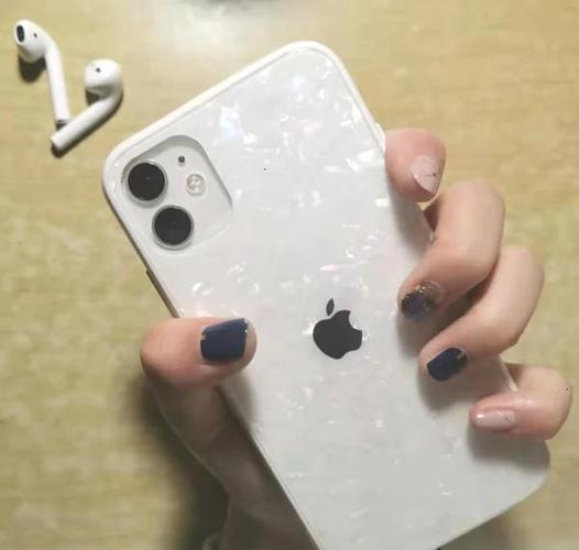 苹果11白色好还是紫色好缩略图