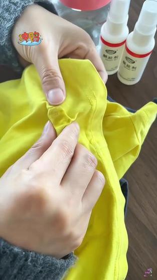 502胶水粘衣服洗掉游戏截图