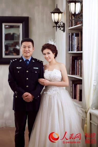 为什么警察结婚都穿警服图标