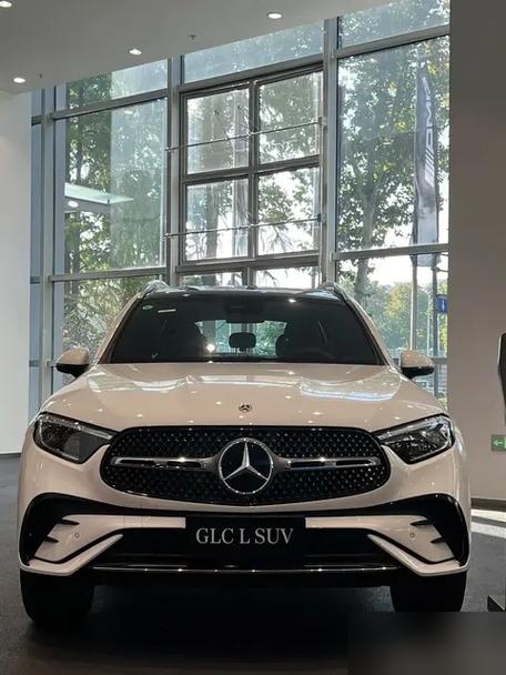奔驰glc300价格缩略图