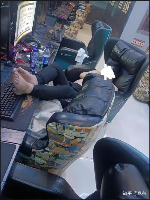 网吧一个月能赚多少钱缩略图