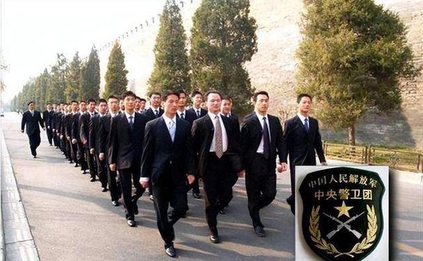 三级警卫标准配多少人游戏截图