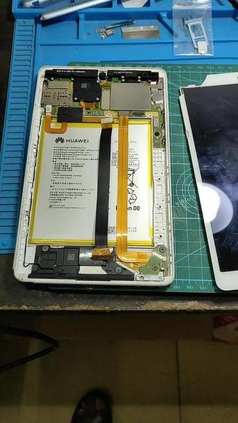 荣耀平板屏幕碎了修多少钱缩略图